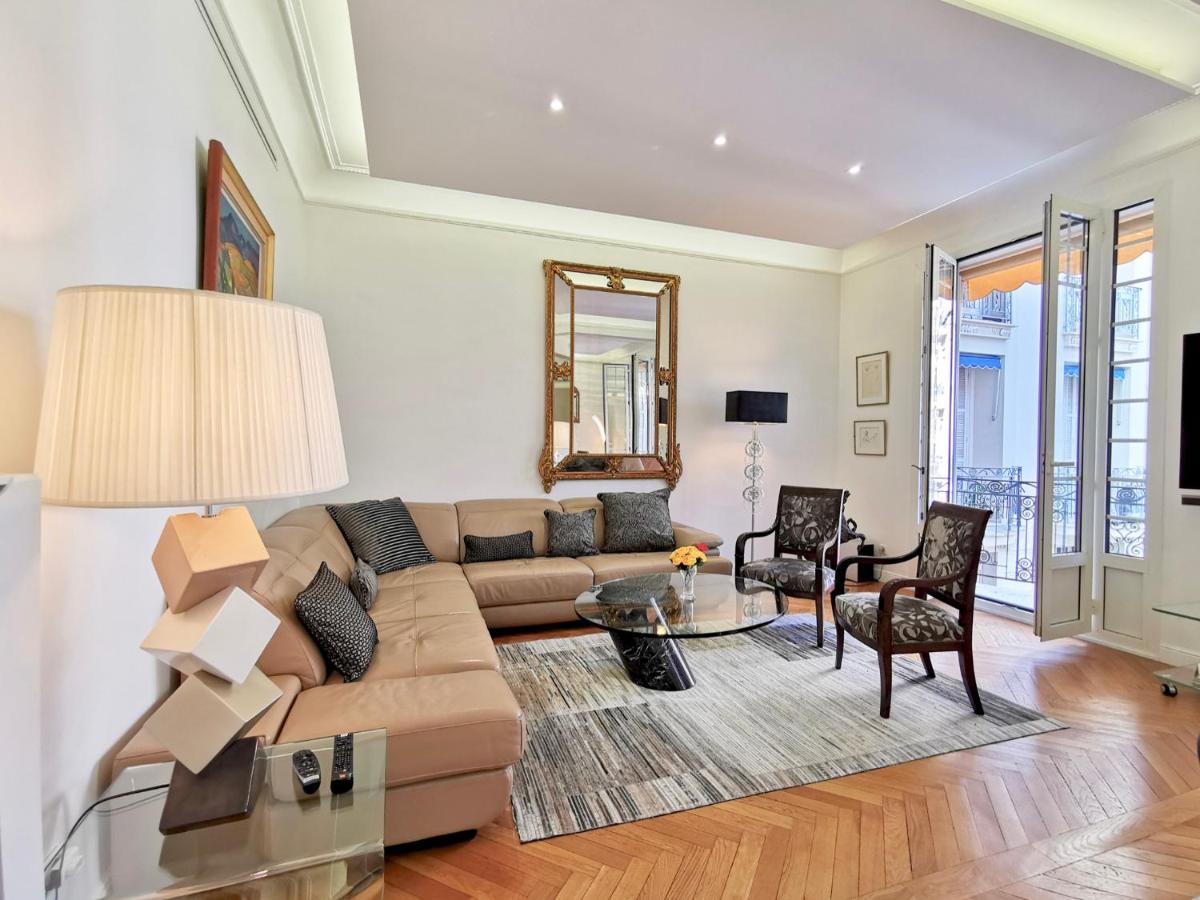 Апартаменты Luxury Baquis Ницца Экстерьер фото