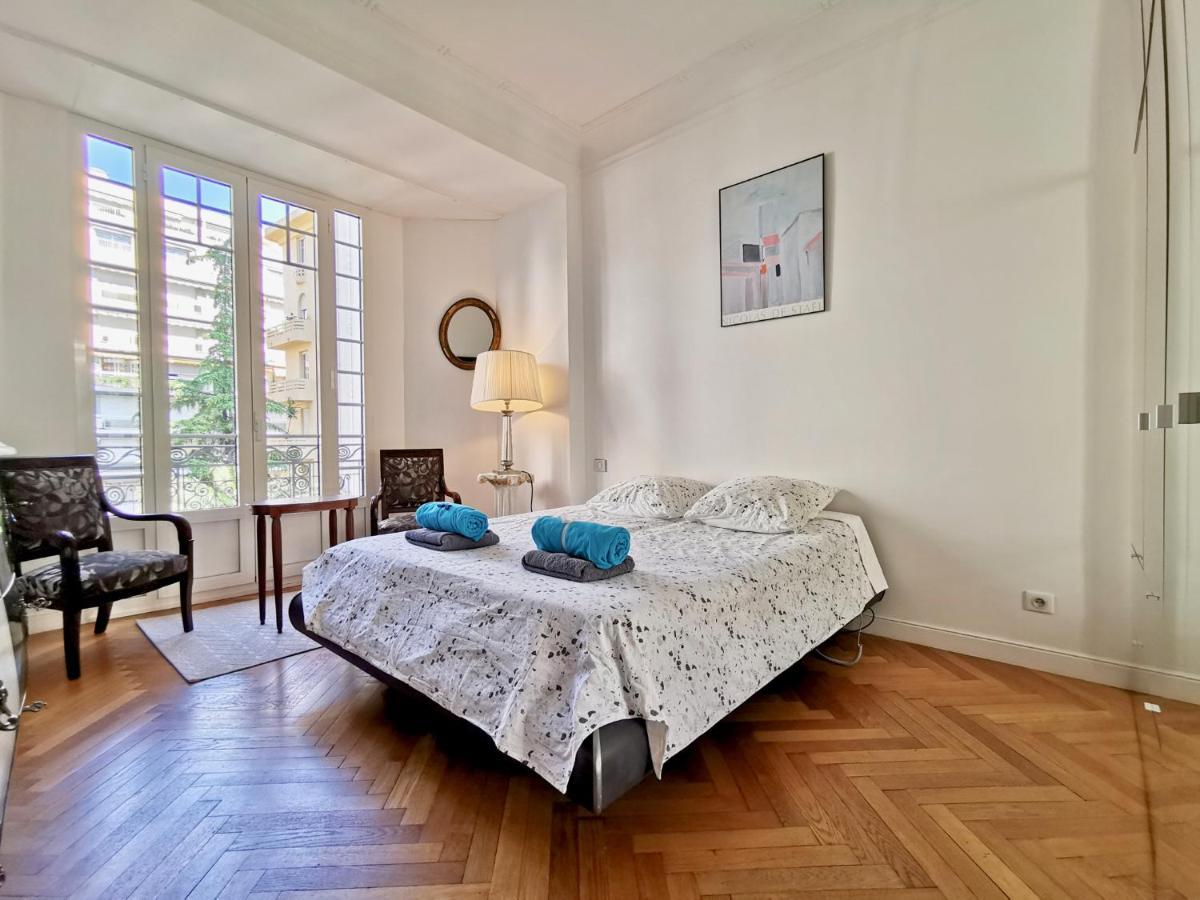 Апартаменты Luxury Baquis Ницца Экстерьер фото